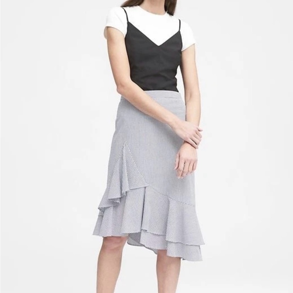 Banana Republic ruffle skirt